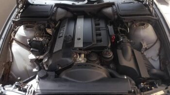 BMW 530i Sport Sedan - Image 2