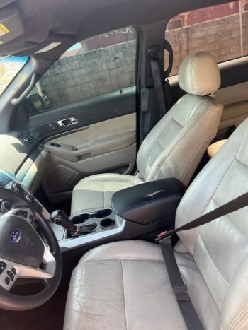 Ford Explorer - Image 2