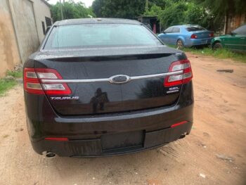 Ford Taurus SEL  2016 model - Image 2