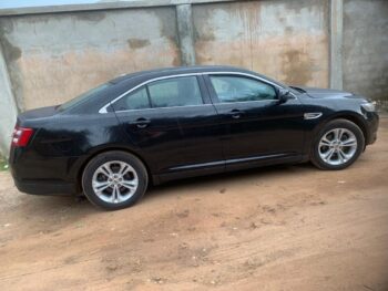 Ford Taurus SEL  2016 model - Image 3