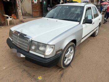 Mercedes Benz 200D