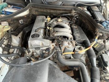 Mercedes Benz 200D - Image 6