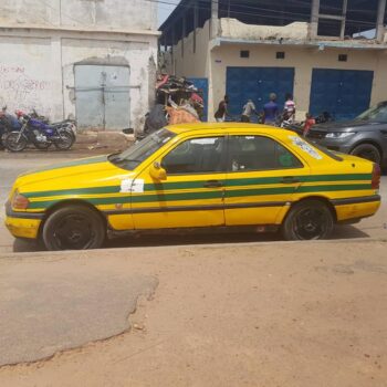 Mercedes Benz C class Taxi - Image 2