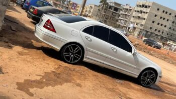 Mercedes Benz C280 4Matic - Image 7