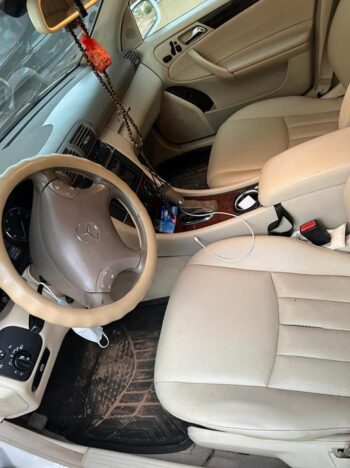 Mercedes Benz C280 4Matic - Image 8