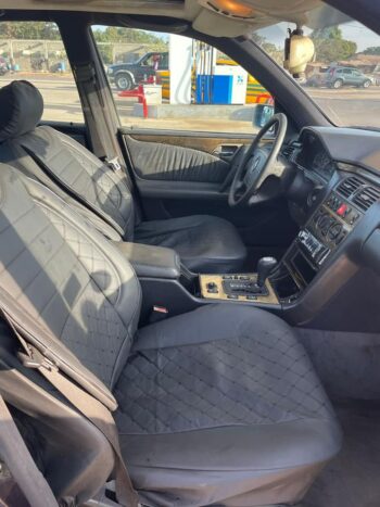 Mercedes Benz E Class - Image 3