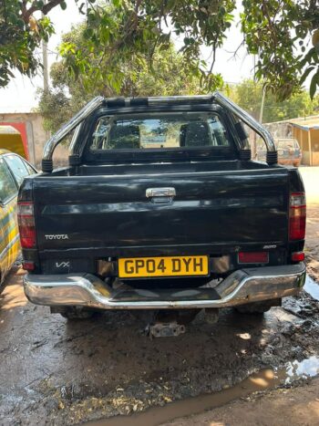 Toyota Hilux 4WD - Image 7