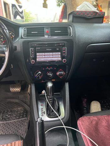 Volkswagen Jetta - Image 3