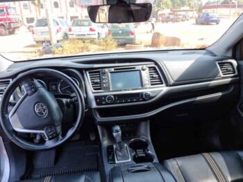 Toyota Highlander SE - SOLD - Image 2