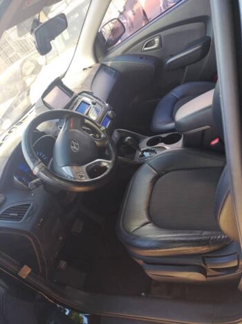 Hyundai Tucson LX20 - Image 3