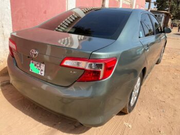 Toyota Camry LE - Image 5