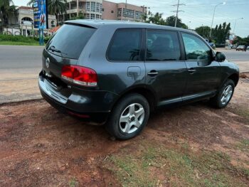 Volkswagen Touareg - Image 4