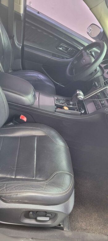 Ford Taurus Limited - Image 5