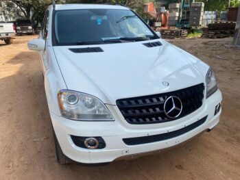 ML 350 4 Matic - Image 2