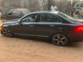 Mercedes Benz C300 4MATIC - Image 3