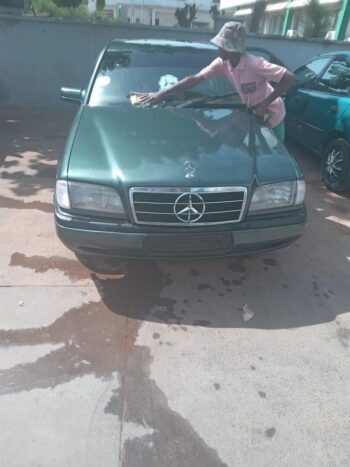 C class Benz 200 - Image 4