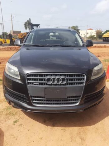 Audi Q7 - Image 2