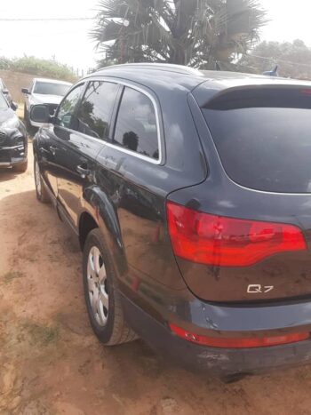 Audi Q7 - Image 8