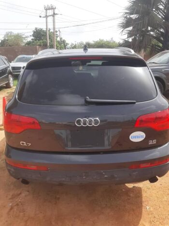 Audi Q7 - Image 9