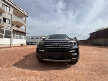 Ford Explorer XLT 4WD - Image 2