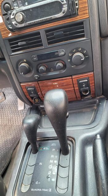 Jeep Grand Cherokee 4x4 - Image 4