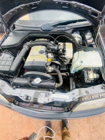 Mercedes Benz C180 - Image 9
