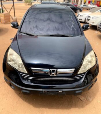 Honda CR-V 4WD (black)