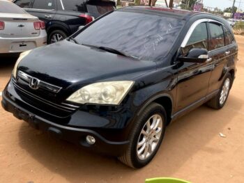 Honda CR-V 4WD (black) - Image 2