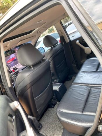 Honda CR-V 4WD (black) - Image 7