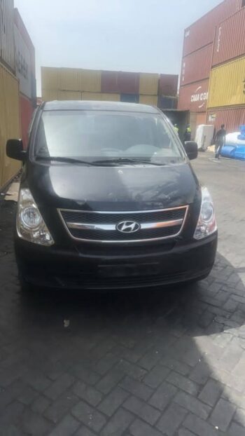 Hyundai Starex