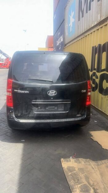 Hyundai Starex - Image 6